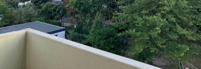 All inkl. WG Zimmer, neue Möbel, Whg renoviert, NK, Wlan, Strom inkl. – Ausblick Balkon