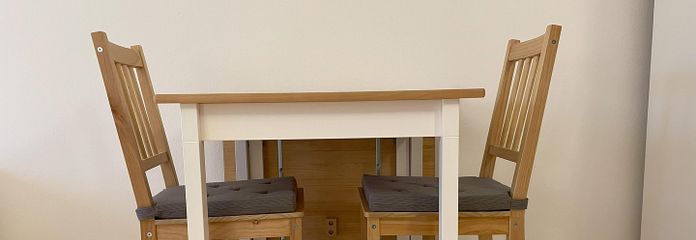 Essbereich-eingeklappter Tisch