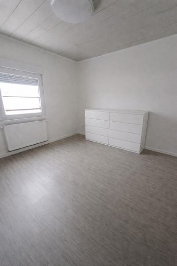 Apartamento de 4 habitaciones – tranquilo y céntrico en Rüsselsheim am Main – Photo 9