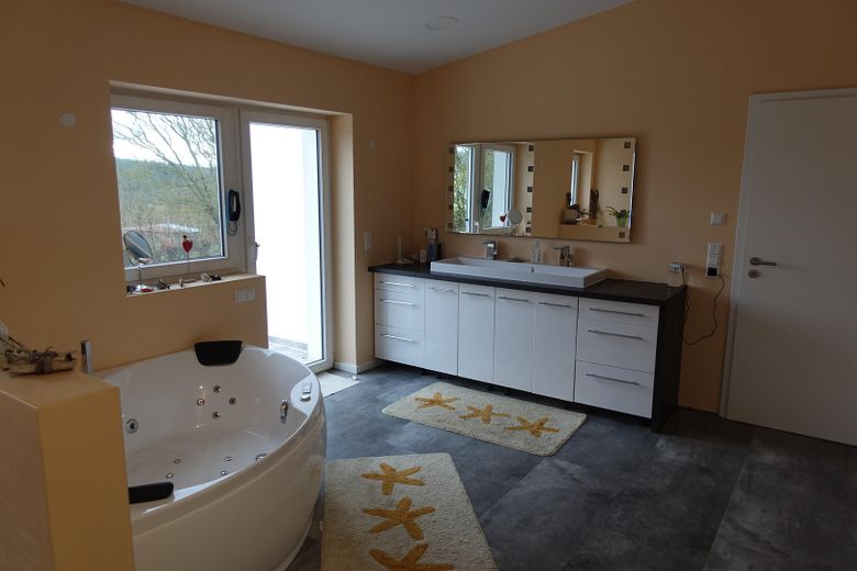 Domaine rural isolé avec infrastructure autonome – 4 ha, fonctionnement en îlot, autosuffisance | Sans agent immobilier – Bad EG