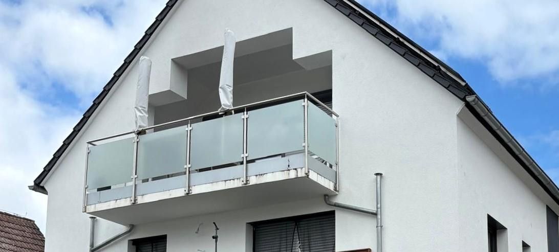 Moderne 4-Zimmer-Dachgeschosswohnung mit Loggia, TG-Stellplatz & Wallbox – Energieklasse A+ – Balkon