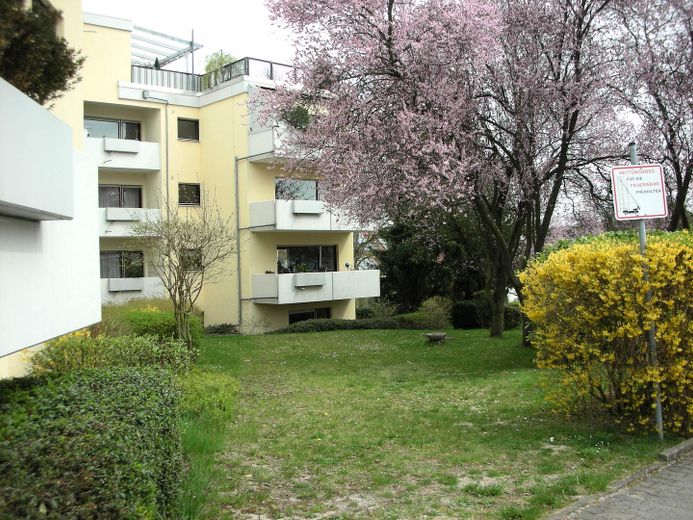 Accogliente appartamento seminterrato a Mühltal – Souterrain rechts