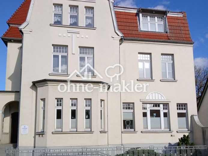 Charaktervolles Wohn- und Geschäftshaus mit zwei Wohnungen und vielseitig nutzbarem Erdgeschoss – Foto 1