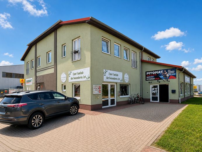 Lokal handlowy w doskonałej lokalizacji w Rehfelde – Zdjęcie 2