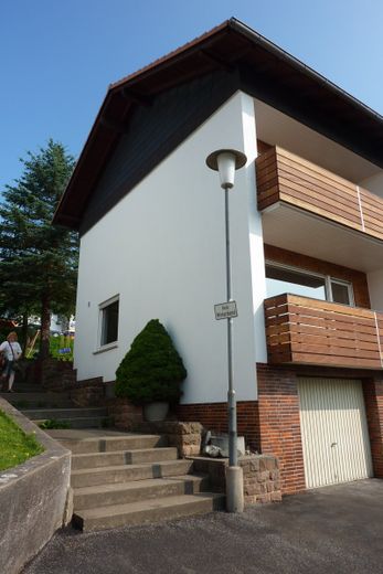 Niederaula, 4 ZKB, DG,110m² + Balkon+Garten – 1d52dfc091a59f8b73dcccc3fc5de089.jpg