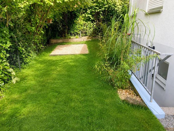 Renovierte 3,5-Zimmer Maisonette-Wohnung mit eigenem Garten! – Garten