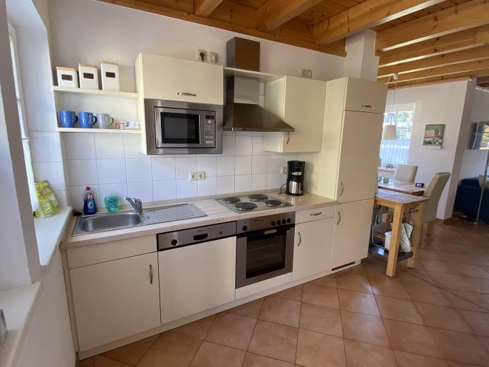 Ferienhaus mit eigenem Bootssteg im Hafendorf Rheinsberg – Einbauküche