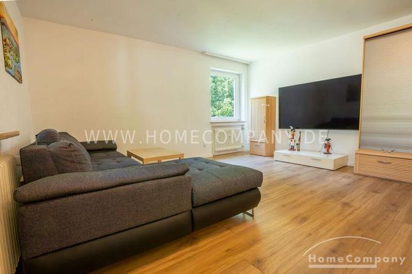 Fully furnished 4-room apartment with large balcony in Berg am Laim