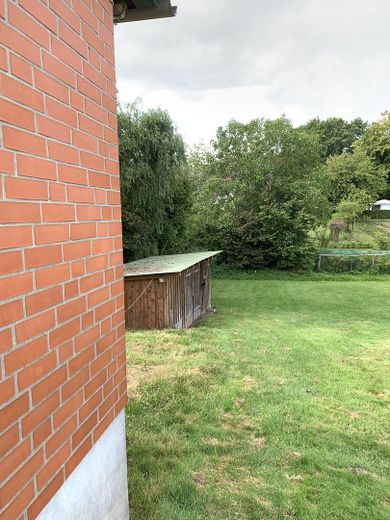 Casa bifamiliare con potenziale di ampliamento – Foto 4