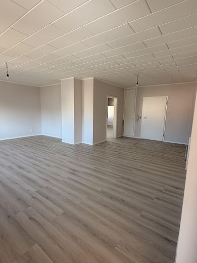 Modernisierte 4,5-Zimmer-Wohnung 126,5 m² mit Balkon in Römerberg - Mechtersheim – Foto 1