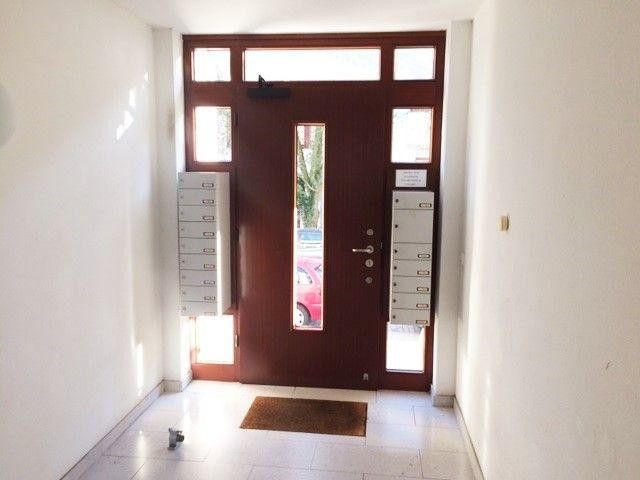 Eingangstür Gebäude