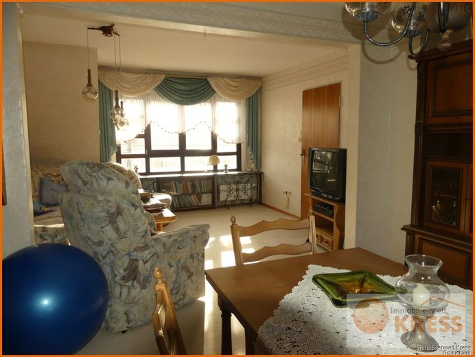 2 Familienwohnhaus mit 3 Wohneinheiten, 3 Garagenstellplätzen, Balkon &amp; Terrasse/Wintergarten – Bild 19