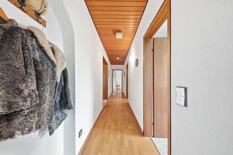 Traumhaus in Traumlage zu verkaufen – Flur EG
