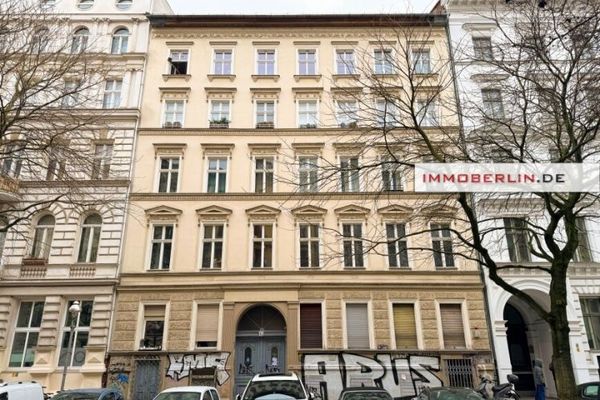IMMOBERLIN.DE - Investimento solido in una posizione ricercata! Appartamento con unità commerciale