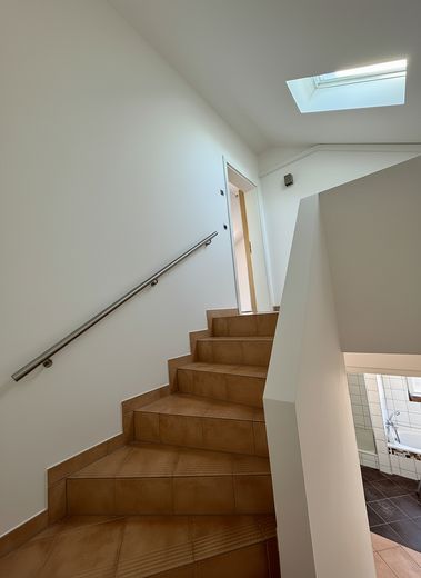 Schönes Reiheneckhaus mit EBK in Baiersdorf - von Privat / Provisionsfrei – Treppenhaus