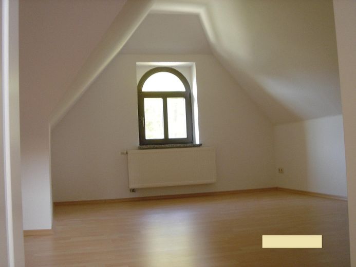 Exklusiv DG-Penthouse JAGDSCHLOSS 20km von L-Bhf 210m², 40m² Dachterrasse, Park, See, 2 Bäder – 3. Zimmer