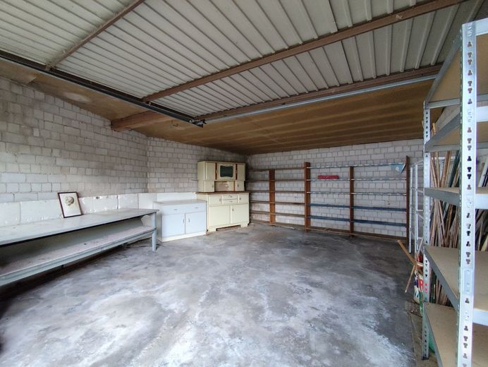 Projekt Traumhaus: Historisches Zweifamilienhaus mit gigantischem Potenzial in 96342 Stockheim-Burggrub! – Garage + Werkstatt