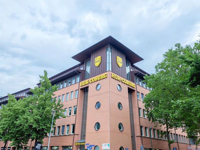 MODERNE BÜROFLÄCHEN IM GRAPHISCHEN VIERTEL I TIEFGARAGE – Foto 1