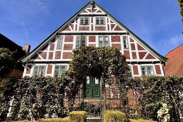 Historisches Fachwerkhaus im 
Herzen von Jork – Frontansicht