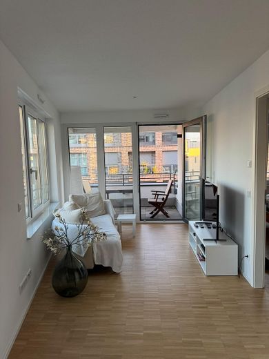 2-Zimmer Wohnung im beliebten Marina Quartier HC52 – Wohnzimmer