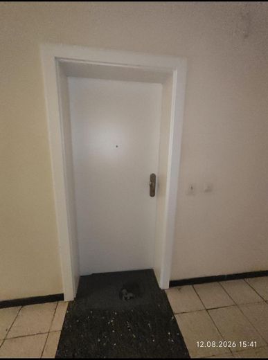 Investment property in Neuburg – approx. 4.53% gross rental yield – commission-free from private owner – Wohnungseingangstür