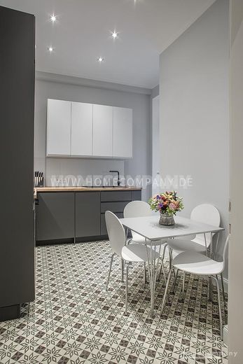 Sehr schöne helle, modern eingerichtete 3-Zimmer-Altbauwohnung nähe Glockenbach – ed5a5404b27a9c8068ed312d6e6fba598849fe40.jpg