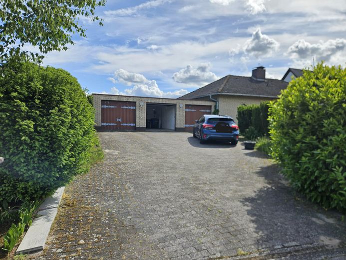 Eingang Hof & Garagen