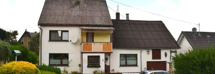 Wolnostojący dom w Retterath z garażem i ogrodem (Eifel)