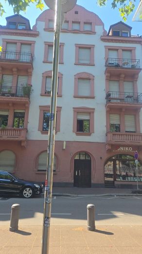 am Herschelplatz: top gepflegte 2 1/2 Zimmer Wohnung im DG – Foto 3