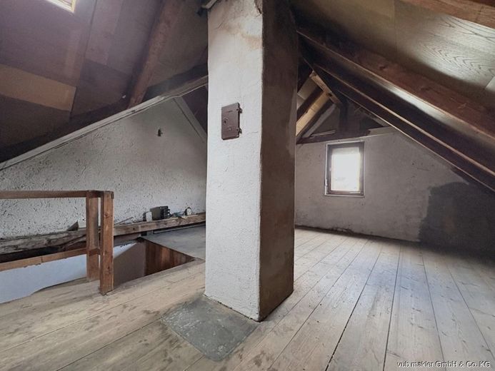 REDUZIERT!! Ein Zuhause mit Potenzial und Wohlfühlcharakter in Höchstädt – VUB0002350-14