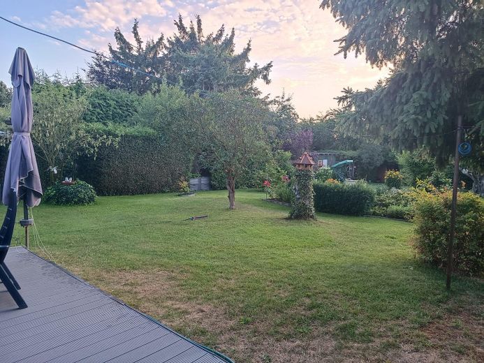Viel Platz in Güstrow 190 m², großes Grundstück, Pool & Werkstatt – Garten und Terrasse