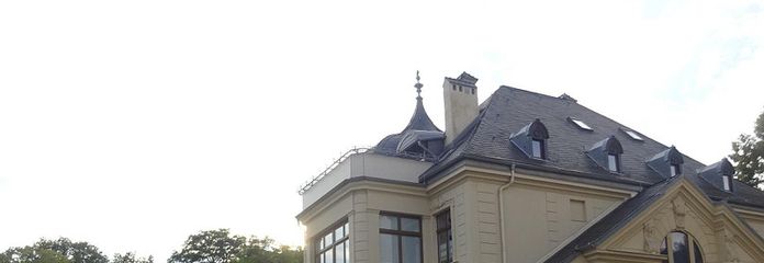 Exclusiv und stilvoll wohnen in Stadtvilla / hochwertige 4 - 5 Raum Terrassenwohnung – Blick auf Gartenseite