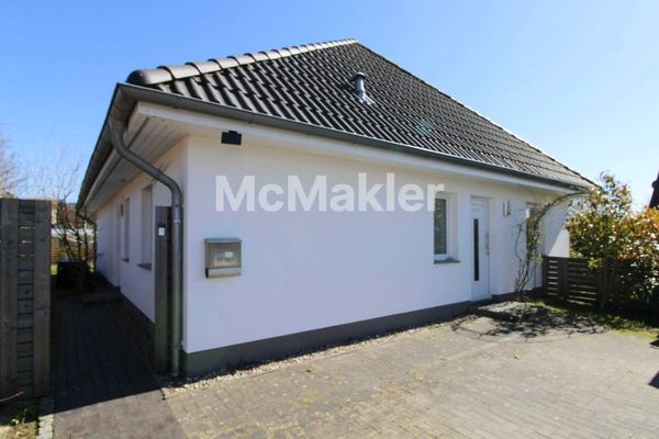 Modernes Einfamilienhaus mit großem Garten, Sauna & Einliegerwohnung