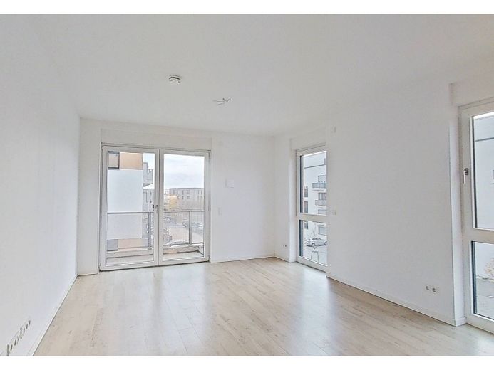 Familienfreundliche 4-Zimmer-Wohnung mit Einbauküche und Balkon in Schönefeld! – Musteransicht II: Wohn- und E…