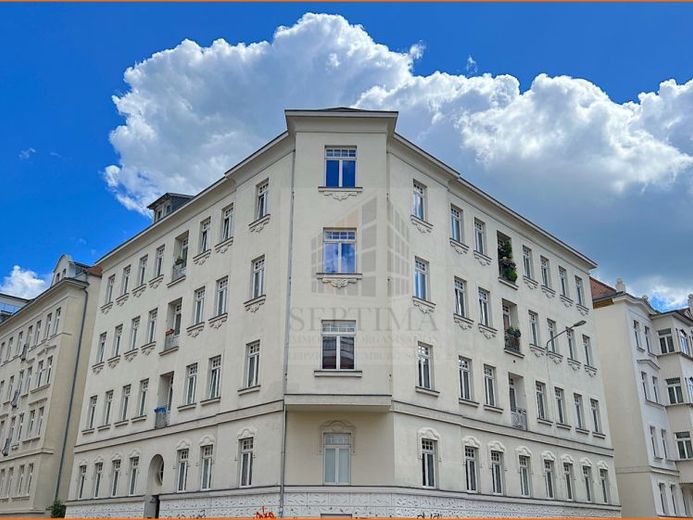Nur eine Straße vom Fockeberg entfernt. Gemütliche und ruhig gelegene 3 Raumwohnung im Dachgeschoß zu verkaufen – Foto 1