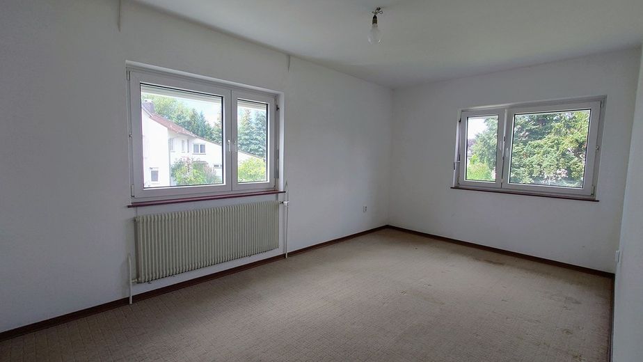 Charmantes Mehrfamilienhaus / Mehrgenerationenhaus freistehend mit großem Garten in Traisa – Foto 12
