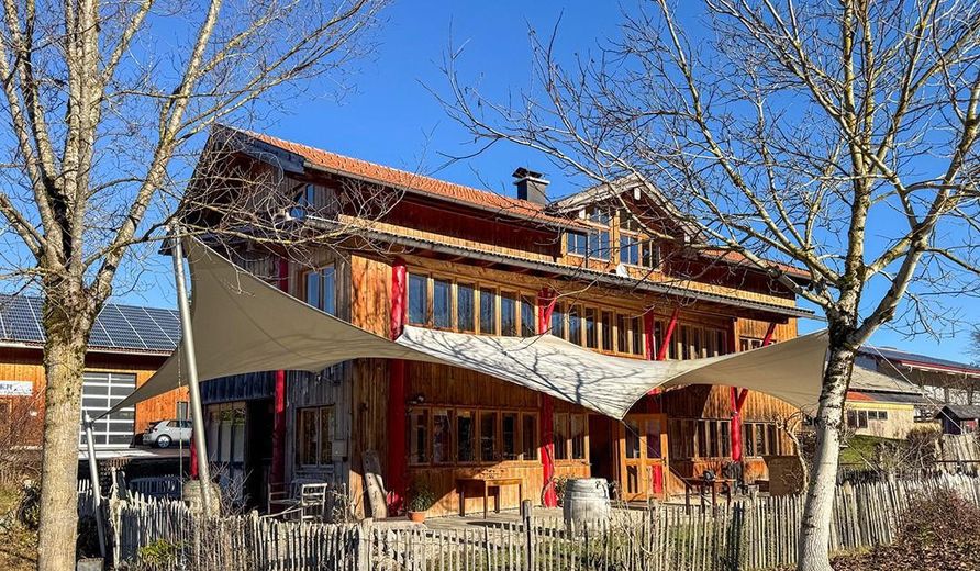 Südseite mit Allwetter-Segel