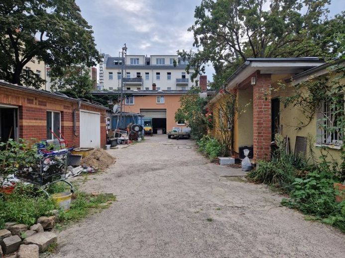 Development plot in Berlin-Adlershof near S-Bahn – Foto 1