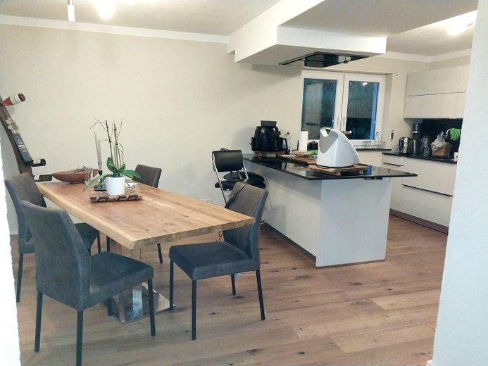 Esszimmer und Küche