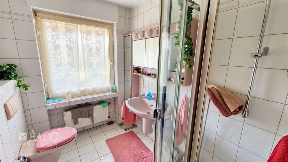 Familien Herzlich Willkommen - ruhiges Wohnen in Wesel – Bad unten