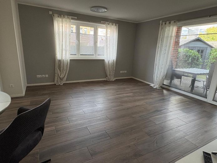 Modern nieuwbouwappartement met 2 kamers en een prachtige tuin in Trittau – Foto 6