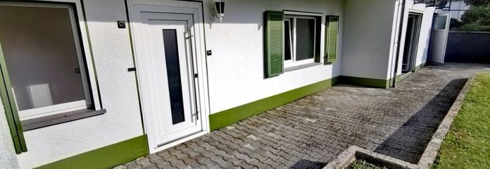 Wohnungszugang und Terrasse