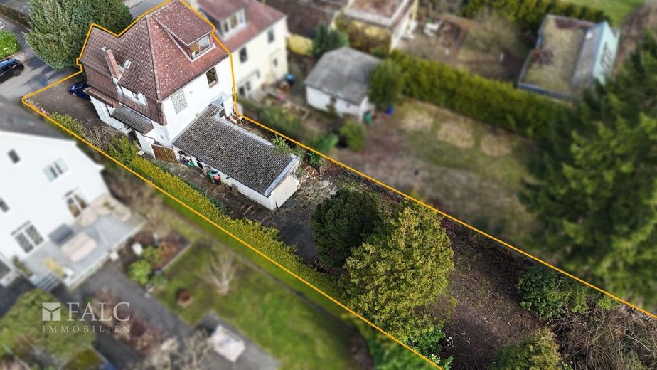Bauträgerfreies Filetstück im Alstertal: Grundstück für Doppelhaushälfte – Reale Drohnenaufnahme - Eingewachsener, sonniger Gartenbestand