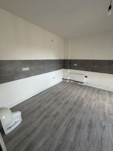 ** Frisch kernsanierte 5-Zimmer-Wohnung im Altbau Dachgeschoss ** – Foto 1