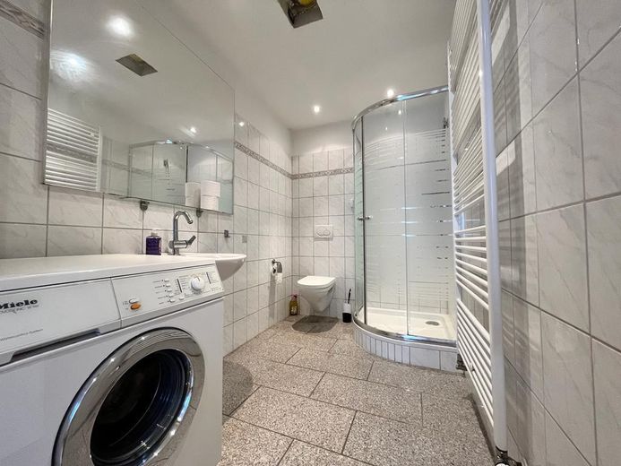 Schöne 2 Zimmer Wohnung mit Küche im Erdgeschoss – फोटो 11