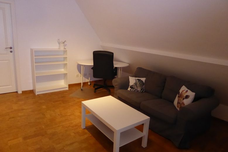 55m² Maisonette Wohnung - U-Bahn nah und im Grünen – gemütliches Wohnzimmer
