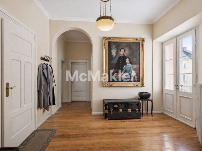 Architektonisches Highlight - luxuriöse Altbauwohnung im Herzen von Augsburg – Foto 1