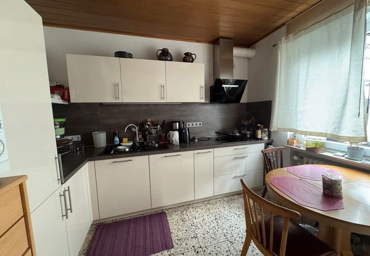 Großzügiges Mehrfamilienhaus mit Sauna in Nentershausen-Süß – Küche 1. Etage