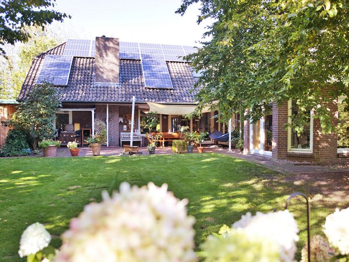 Wohnen und Arbeiten: Haus mit Praxis auf ca. 2400qm Grundstück – Foto 6