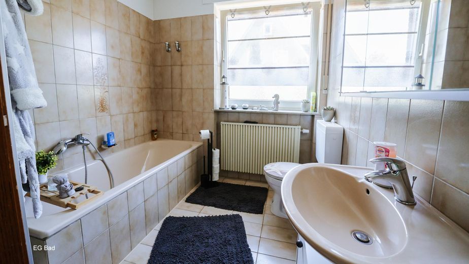 Casa unifamiliar bien cuidada con apartamento independiente, 165 m², parcela de 900 m² – Foto 6